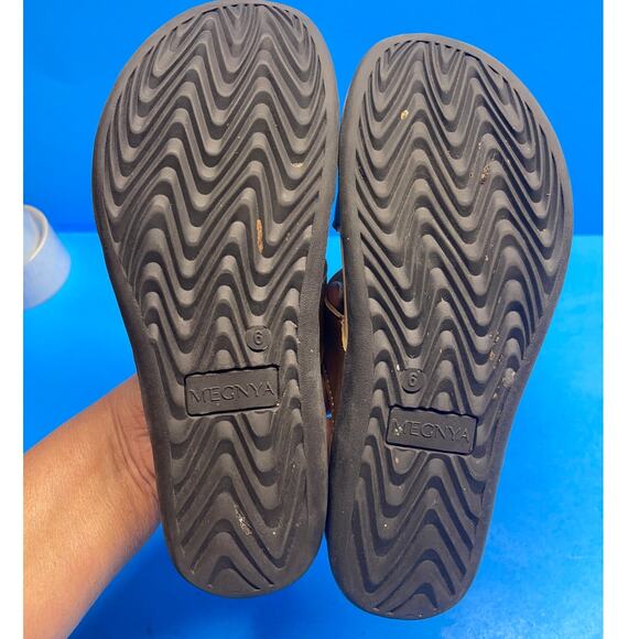 MEGNYA Comfortable Orthopeic Flip Flops for Women, Best Plantar Fasciitis Size 6 - Picture 11 of 11